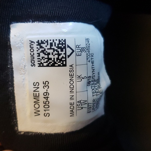 LIKE NEW WOMENS SAUCONY SNEAKERS SIZE 7 WIDE BLACK SNEAKERS - Picture 6 of 8